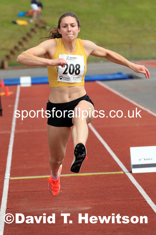 Senior womens triple jump, 2022 Northern Senior and Under-20 Champs., Wavertree Athletics Centre, Liverpool. Photo: David T. Hewitson/Sports for All Pics